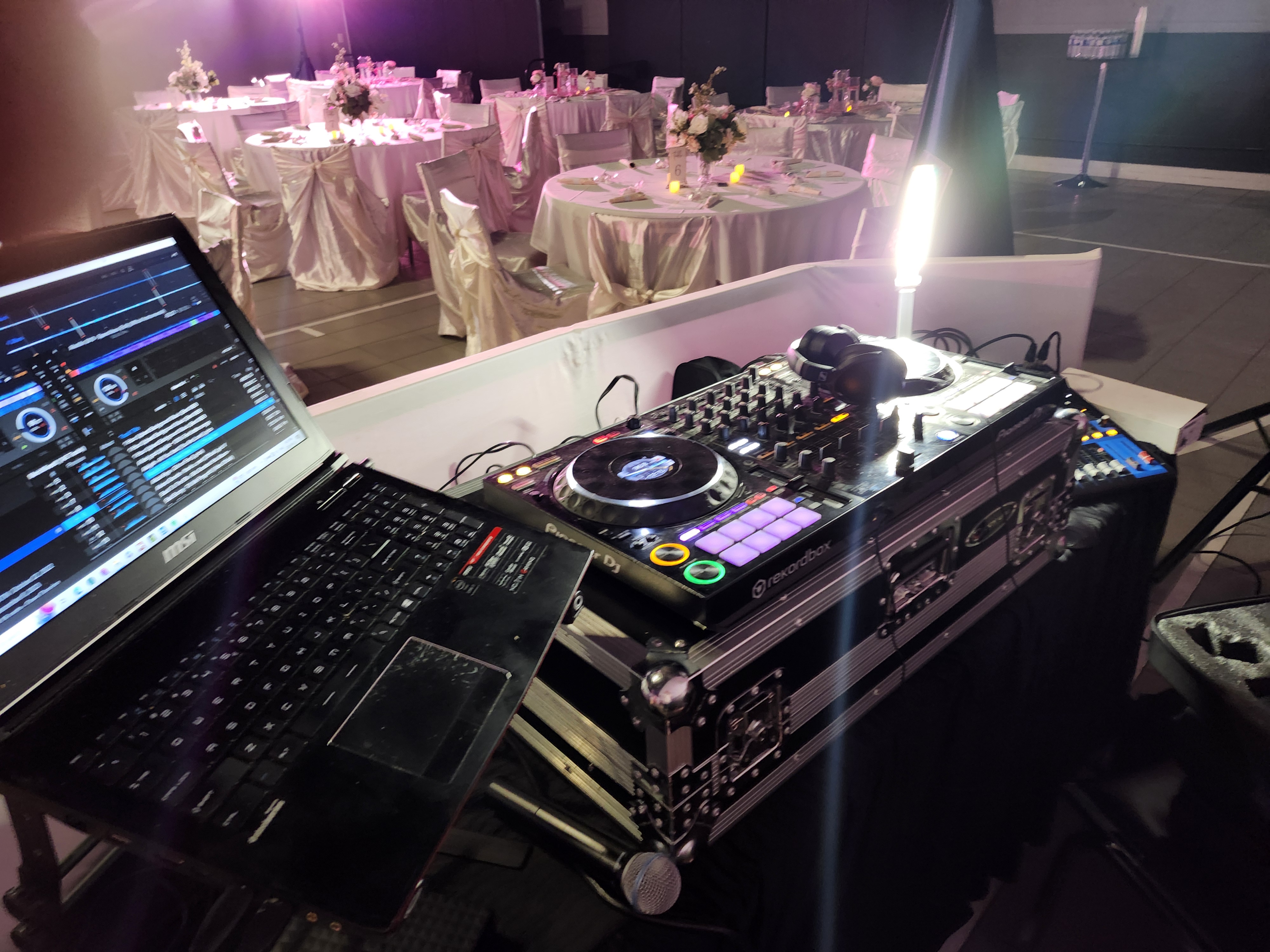 Outdoor ceremony speaker setup